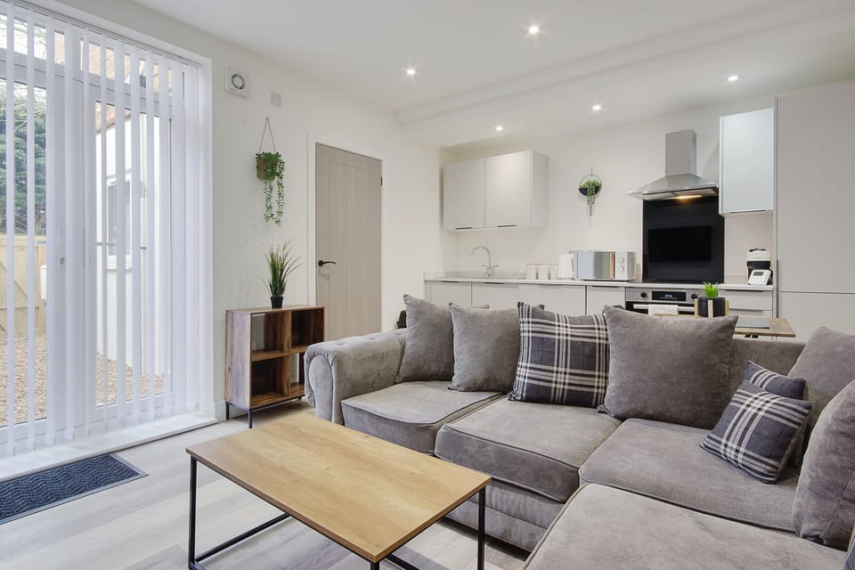 Living Room / Lounge