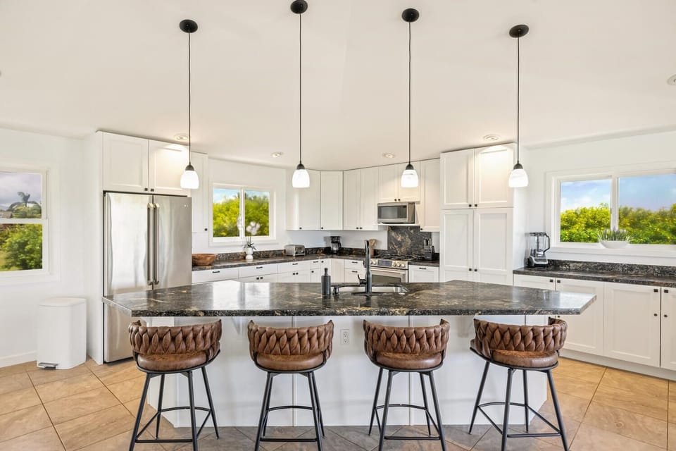 Kitchen bar (1)