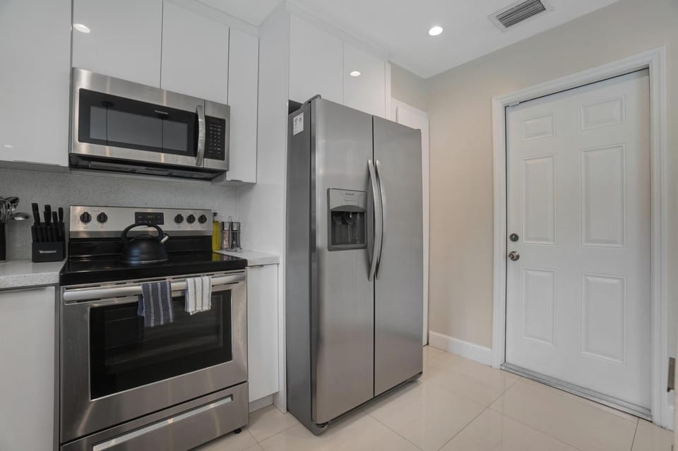 Create a culinary masterpiece with ease with our fully equipped kitchen.