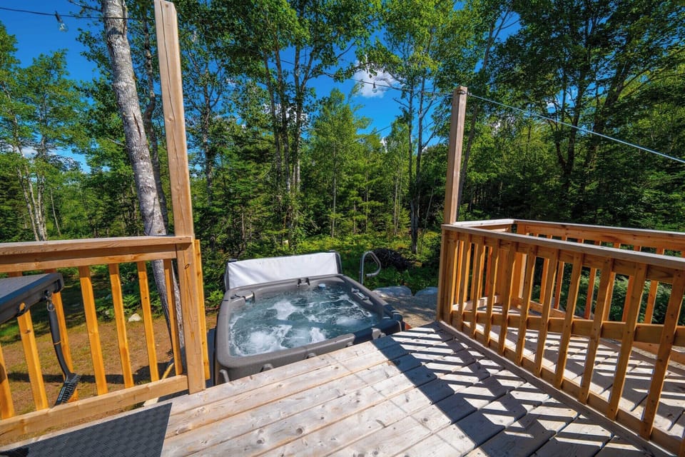 Tulip20Suite20Hot20Tub202