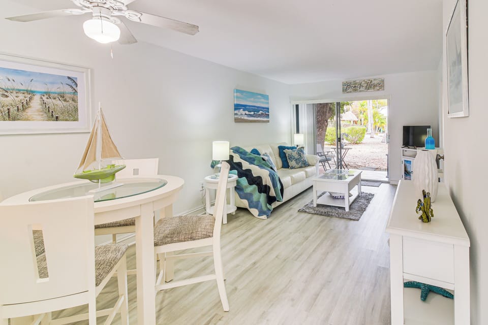 Key Largo Vacation Rental | 2BR | 2BA | 778 Sq Ft | 5 Steps Required