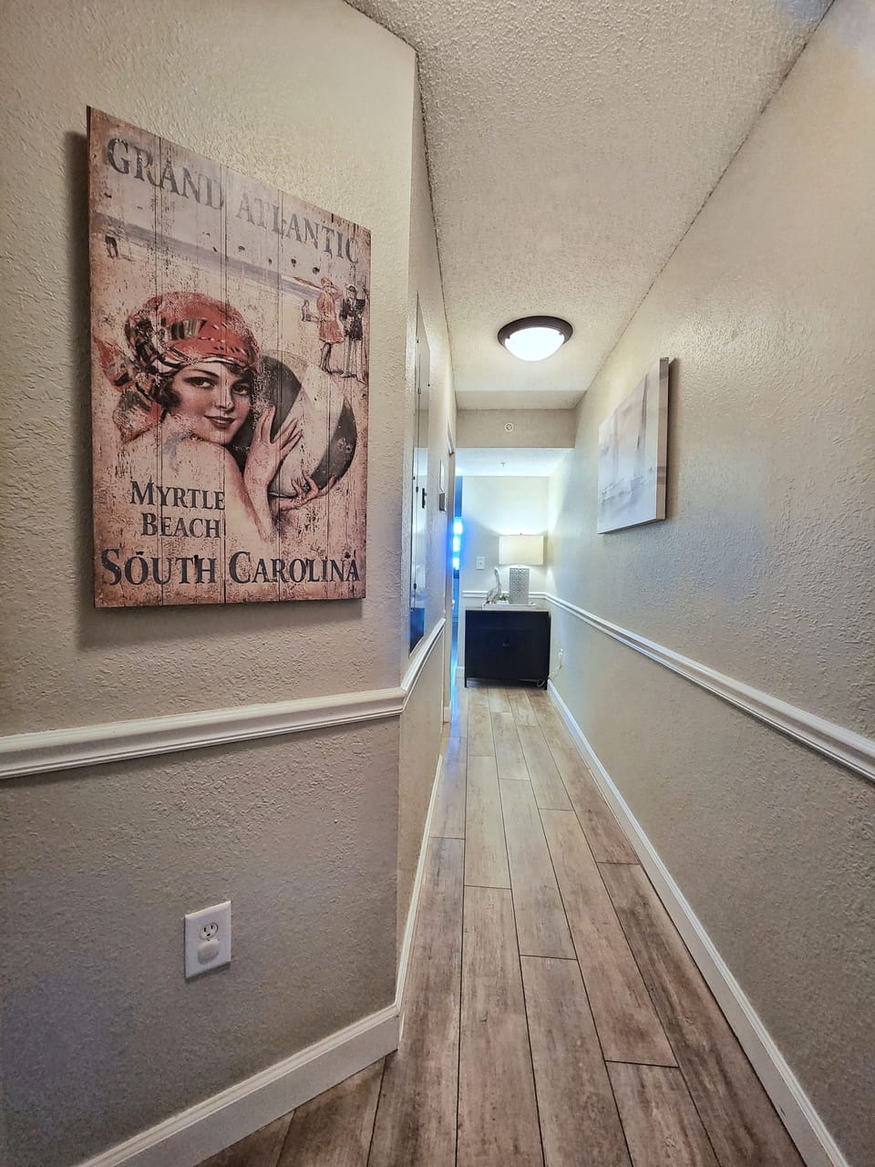 Rare in Myrtle Beach, private entry not straight into the bedroom!