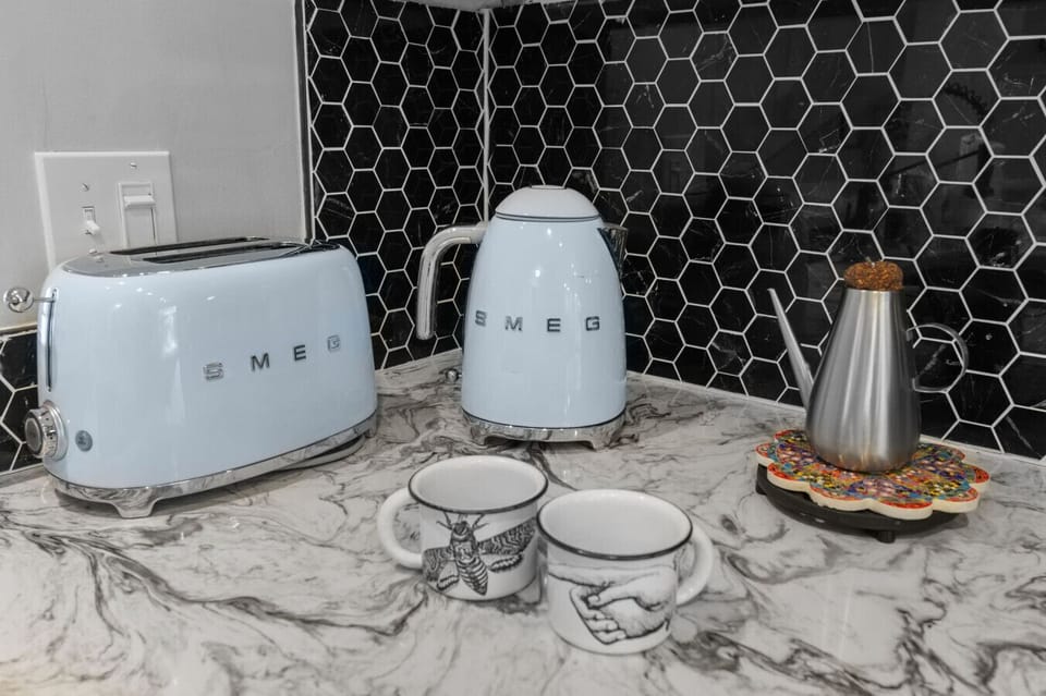 Toaster and Electric Kettle