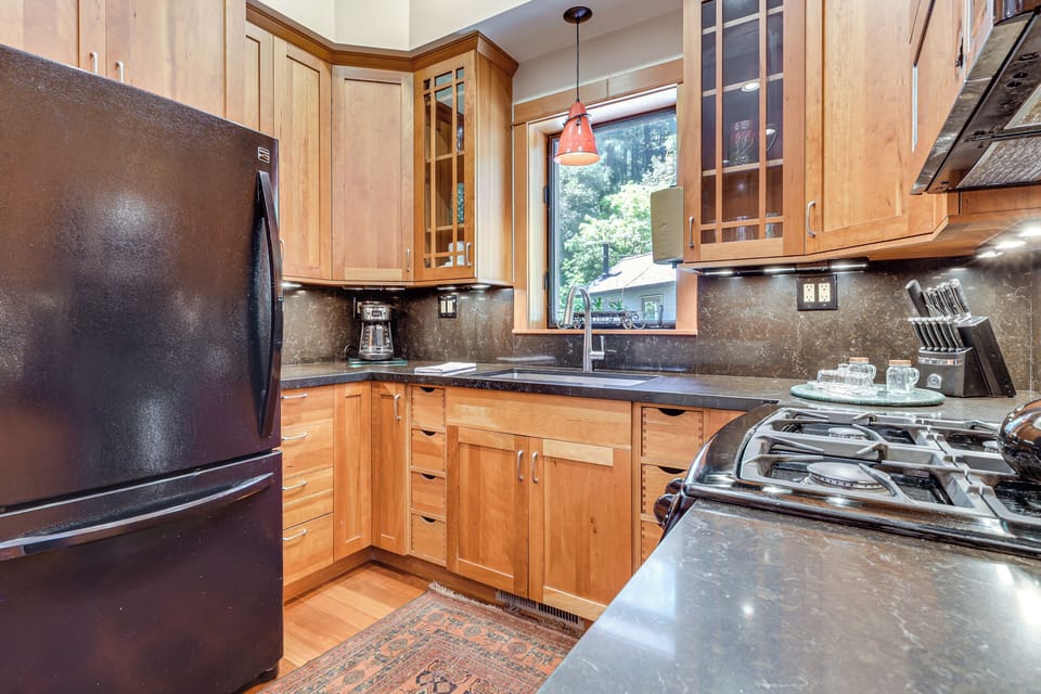 Kitchen | 1st Floor | Drip Coffee Pot