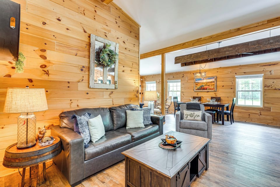 Murphy Vacation Rental | 2BR | 2BA | 4 Steps to Enter | 1,440 Sq Ft