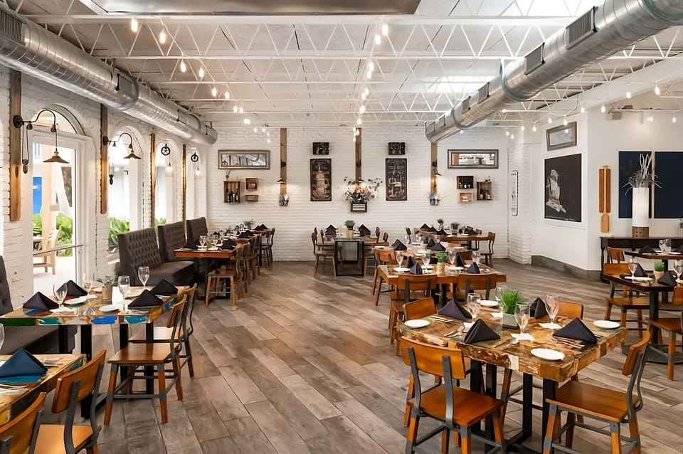 Savor relaxed coastal dining in this airy, stylish room.