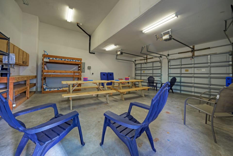 Garage.