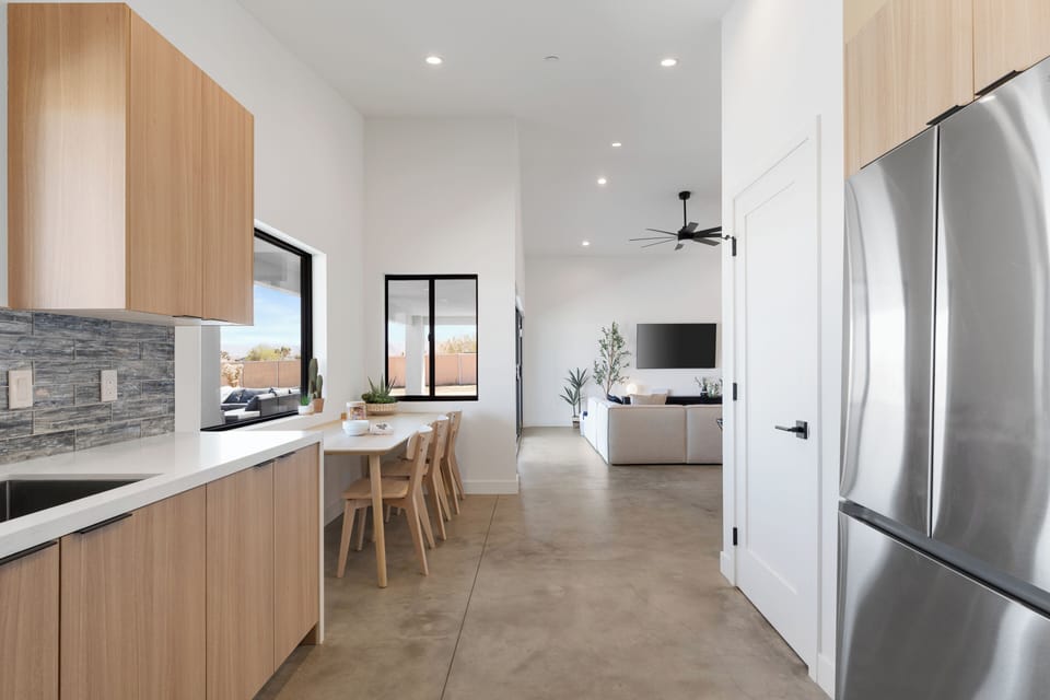 Cook and connect—this layout brings everyone together.