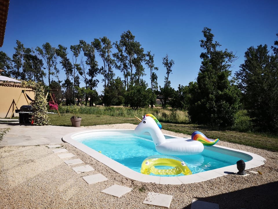 Paradou holiday rental villa for rent with swimming pool