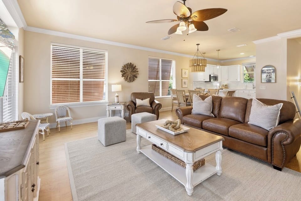 Living Room (2nd Floor)