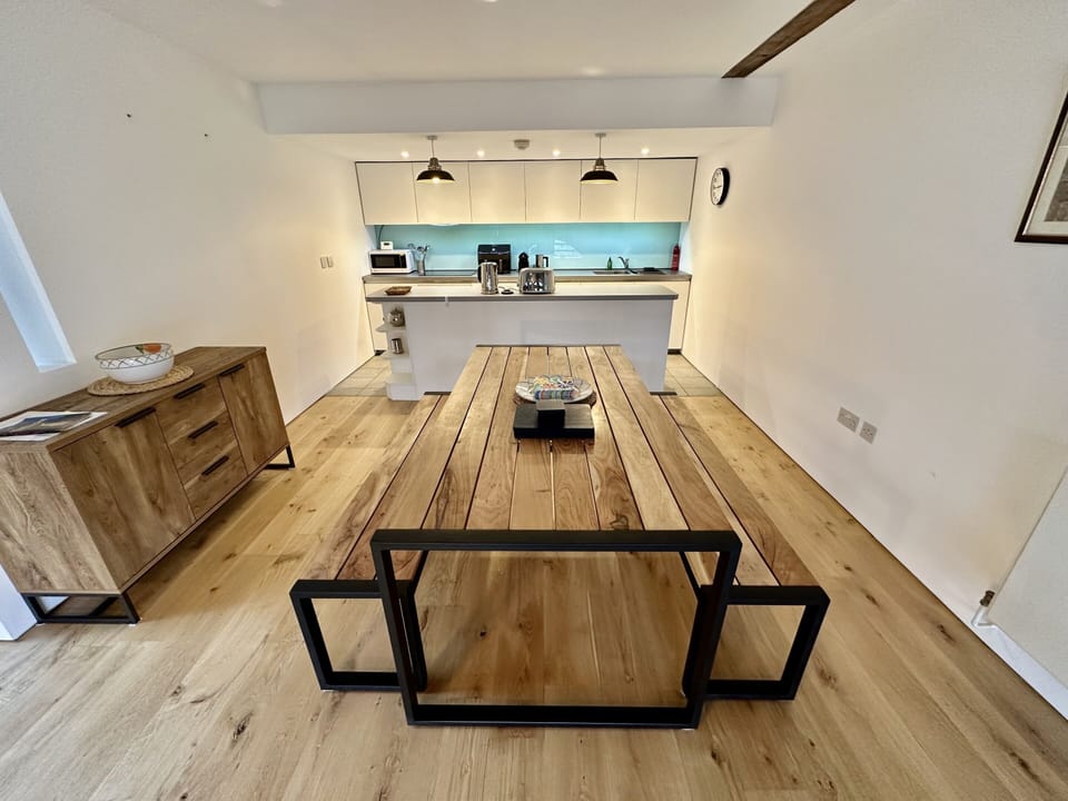 Kitchen/Dining Area