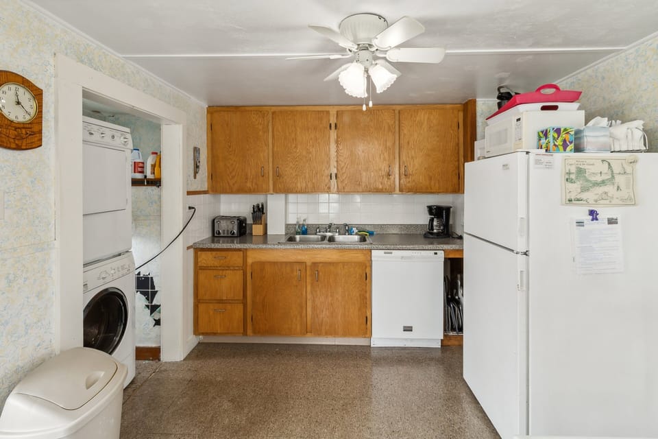 Appliance, Washer, Indoors, Refrigerator, Ceiling Fan