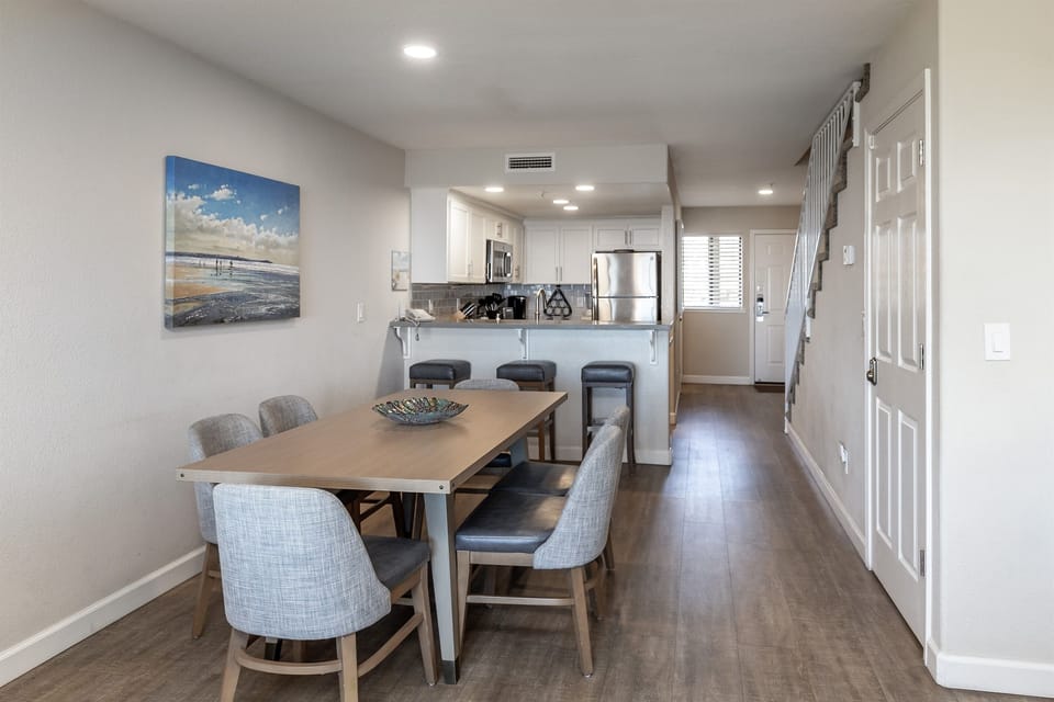 Comfortable spacious dining