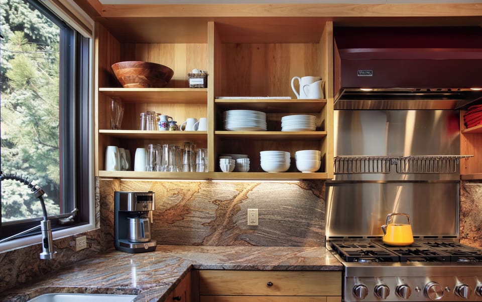 High end finishes throughout