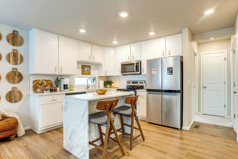 Kitchen | Single-Serve Coffee Maker | Dishwasher | Cooking Basics | 2nd Floor