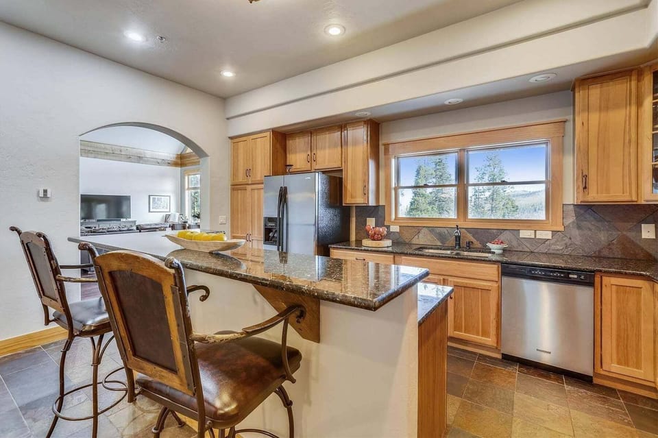 Kitchen- Island with 2 barstools