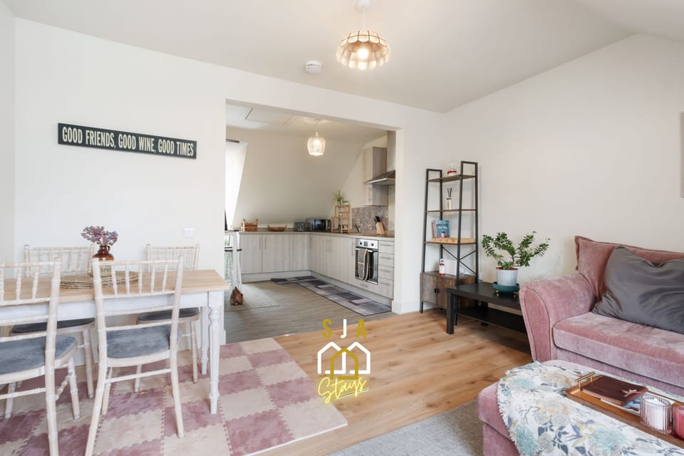 Living Room / Lounge