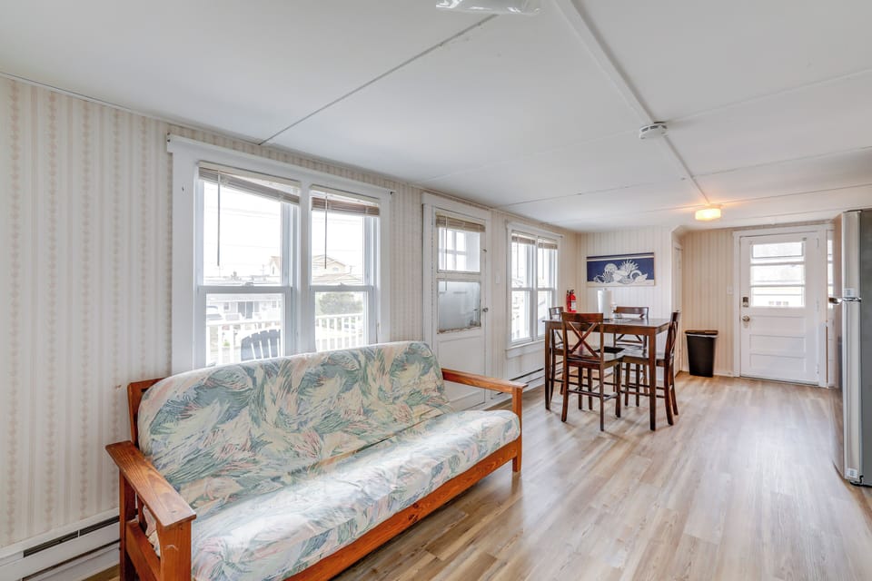 Living Room | Free WiFi | Window A/C Units | Roku TV | 1st Floor