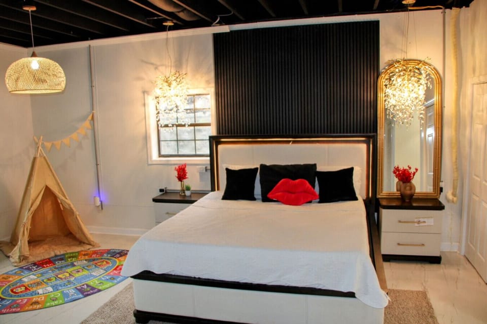 Sleeping space on lower level with toddler play area