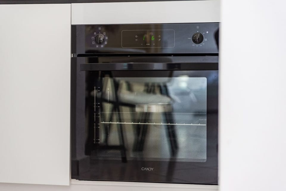 Fully-equipped kitchen details