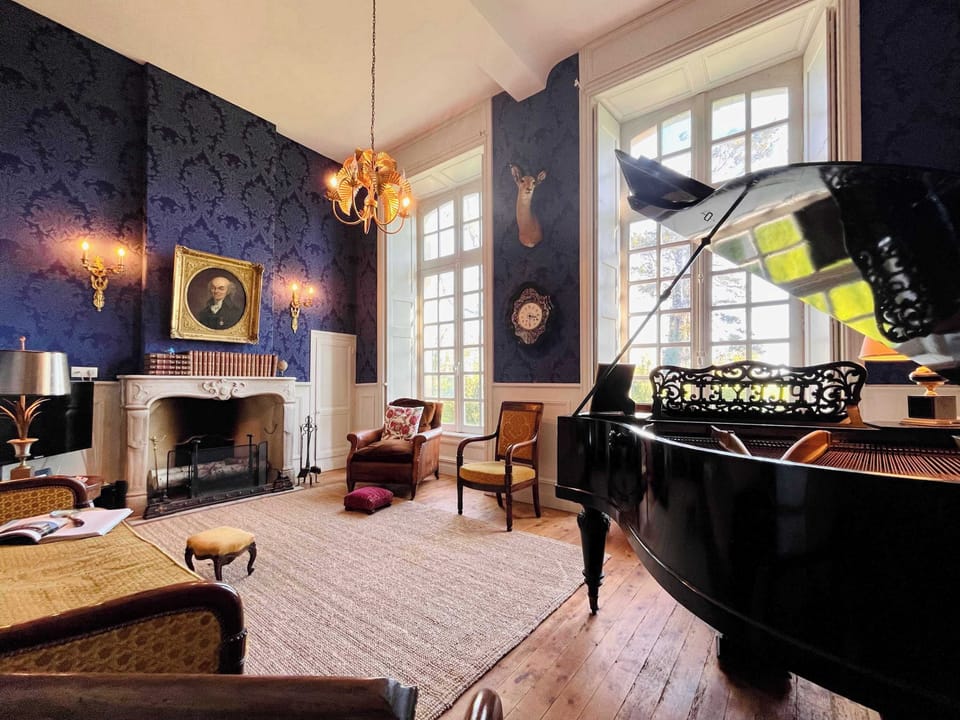 Salon piano et loisirs