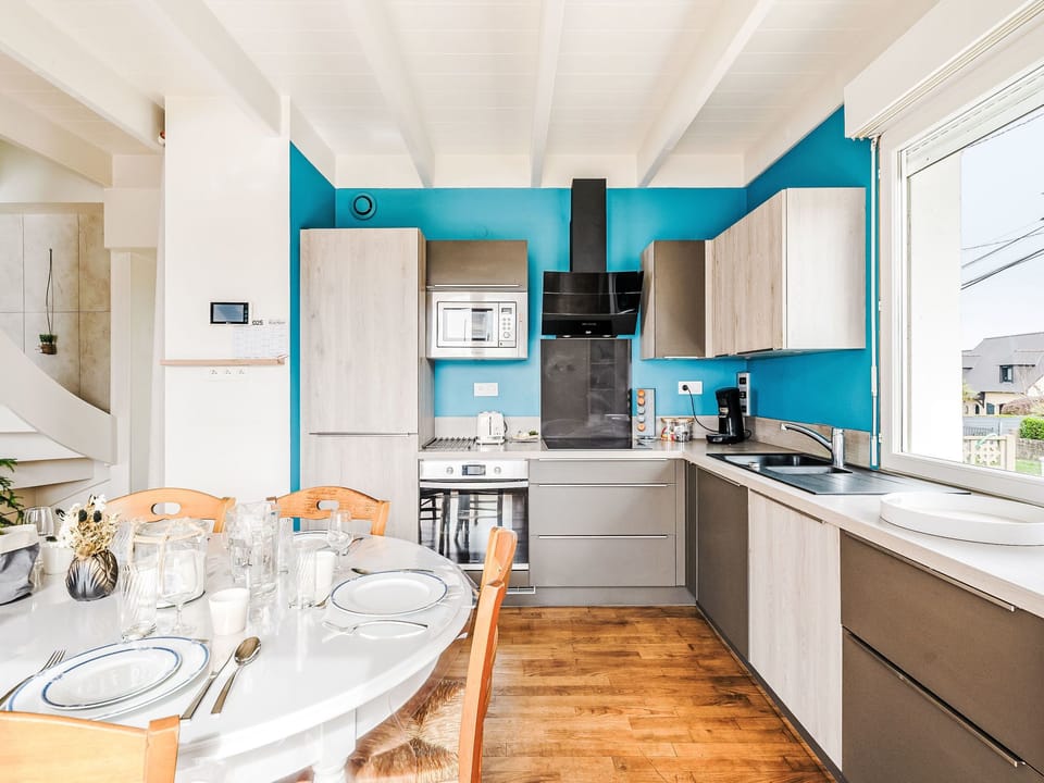 Kitchen / Dining Room
