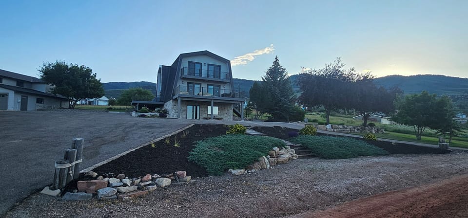 Front facing the lake
