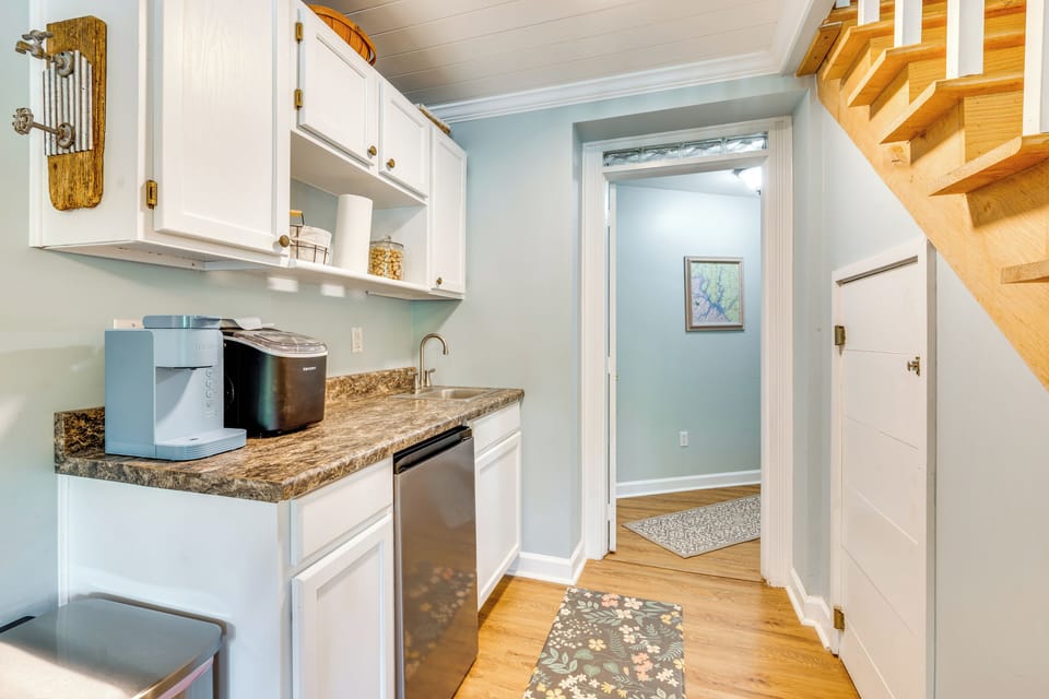 Wet Bar | Lower Level | Mini Fridge | Keurig Coffee Maker