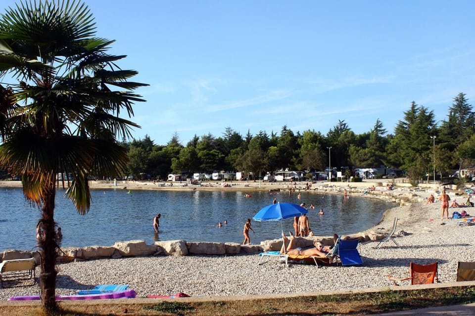 Nearby beaches