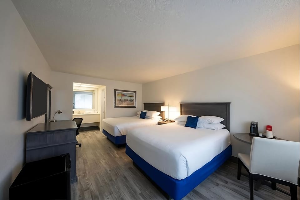 Settle in together with roomy walkways and cozy lighting.