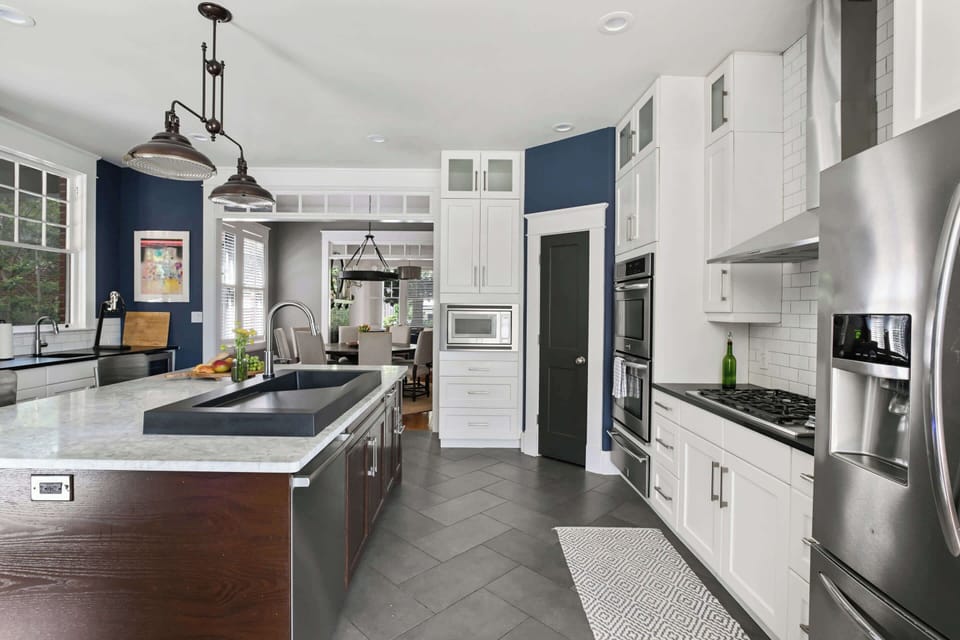 19 Kitchen