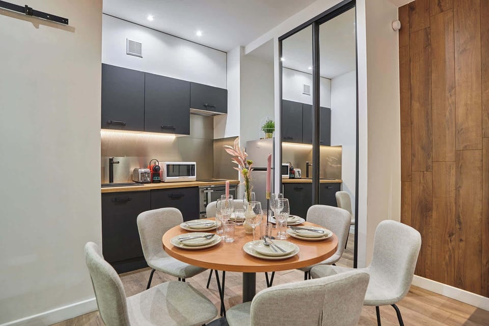 cuisine ouverte avec coin repas