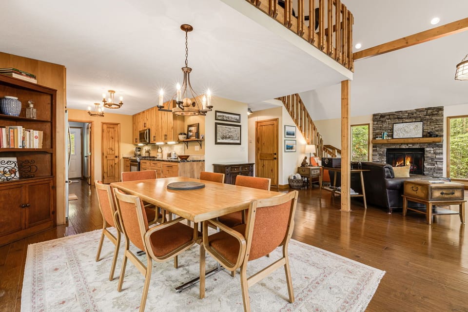 Main Level - Dining Area & Open Floor Plan