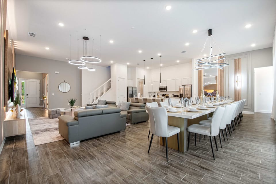 Spacious open-concept retreat with modern flair, perfect for groups and gatherings
