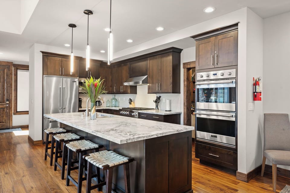 Kitchen Stellar's Nest