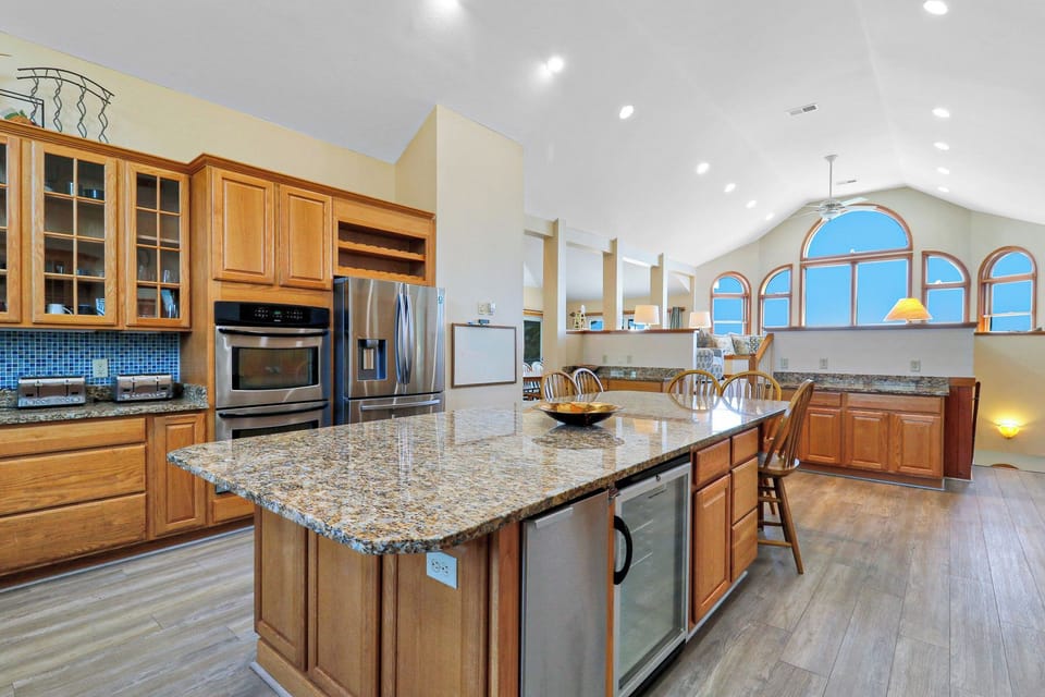 Kitchen with Island Seating