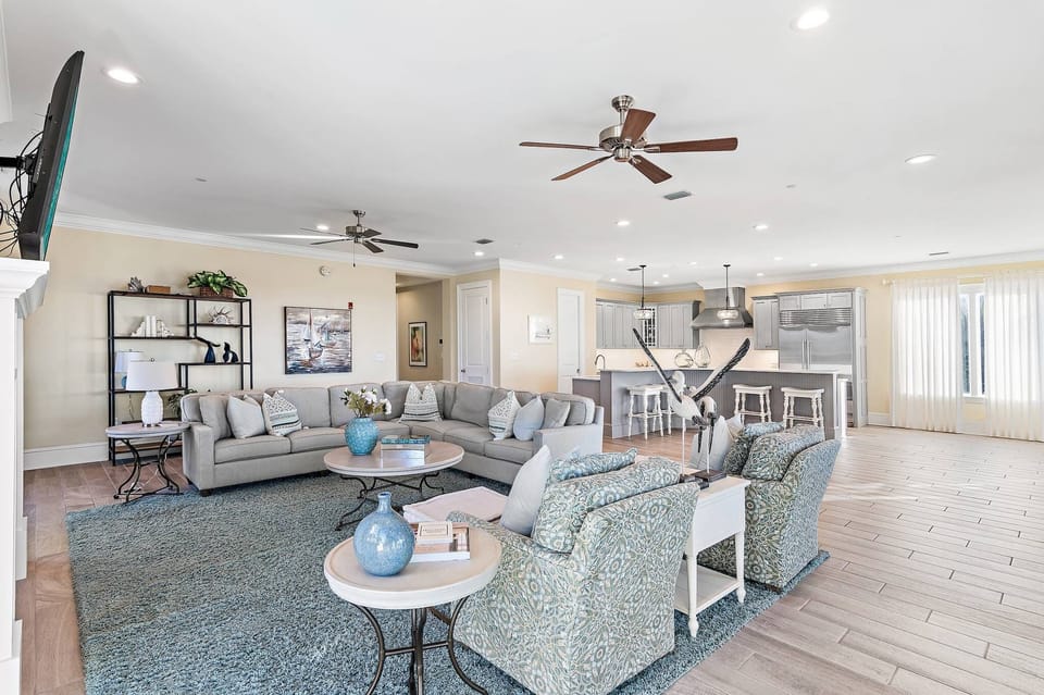 Living and Kitchen Areas