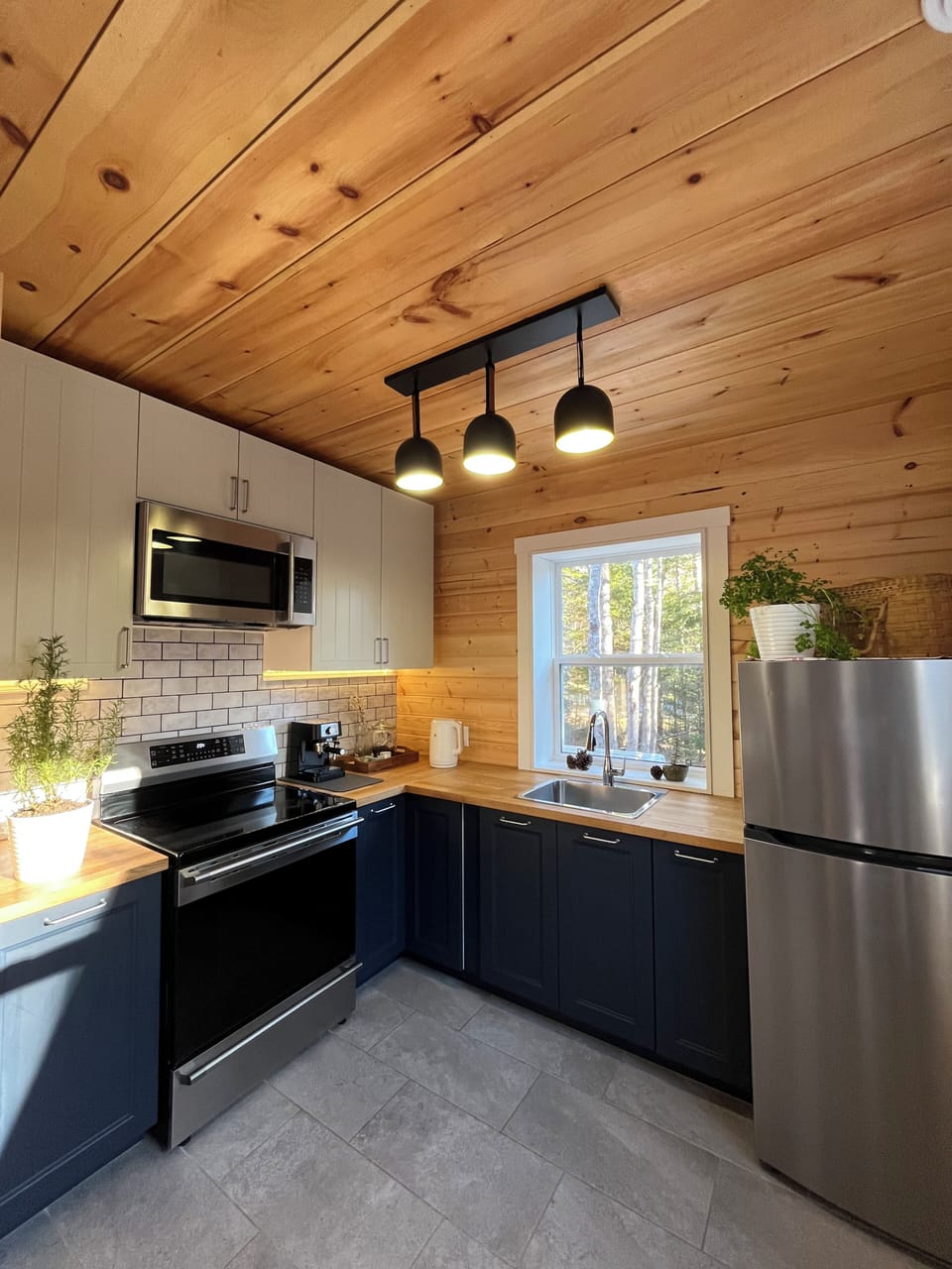 The kitchen is fully equipped with all essential appliances and cookware.