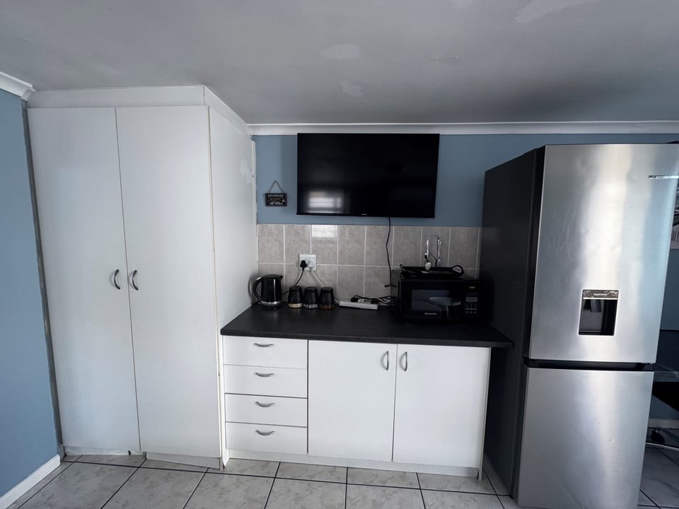 Wardrobe for packing space.