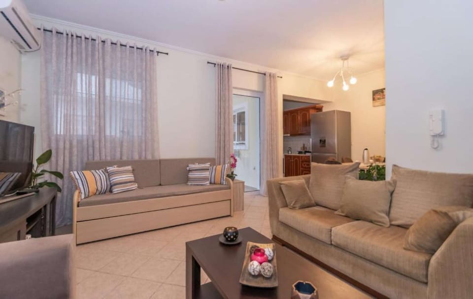 living room,kitchen
