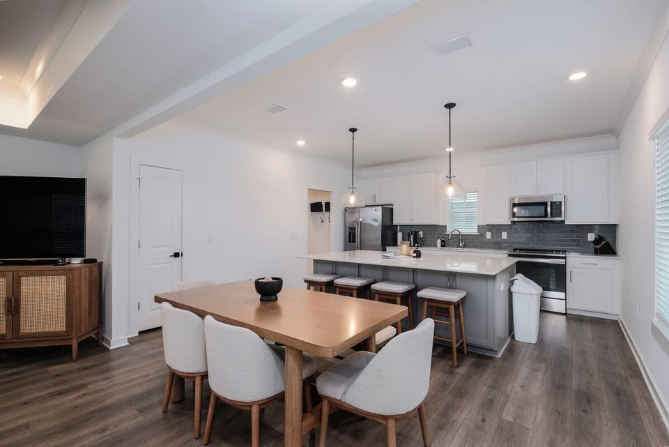 Dining table for six plus island seating for four