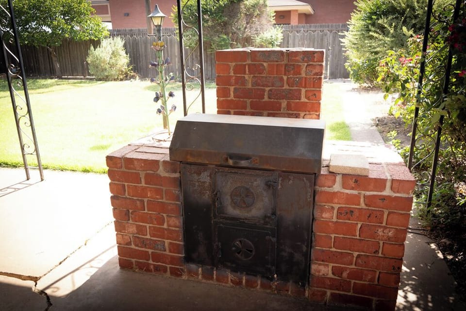 Outdoor grill