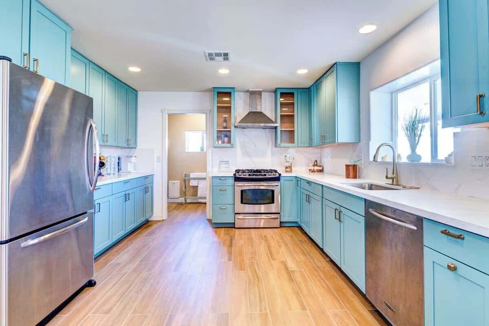 Fully equipped kitchen, perfect for home-cooked meals.