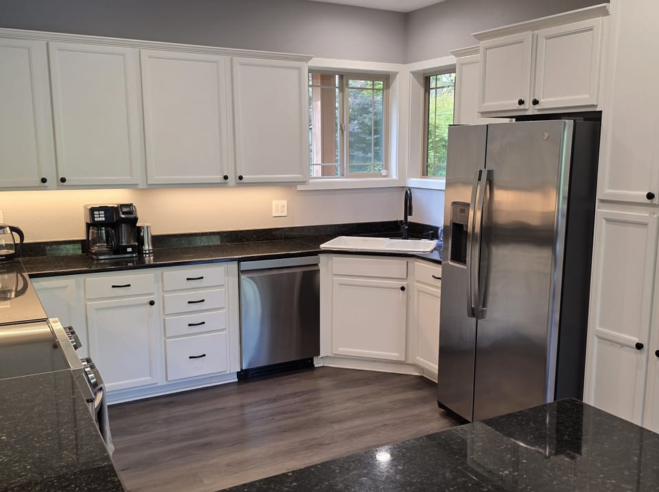 fully stocked kitchen; induction stovetop, k-cup or filter coffee maker