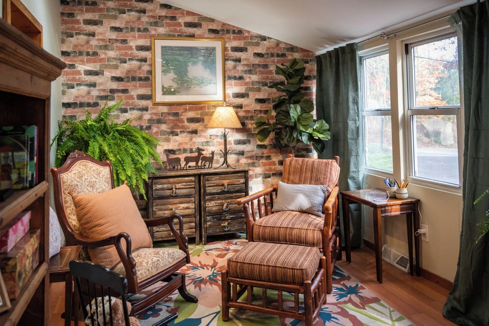 The Bumble Bear Inn... enjoy the eclectic fun!