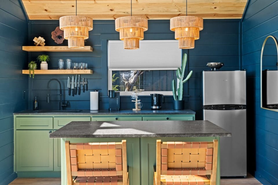 Cozy and fresh interiors! www.instagram.com/astryialand