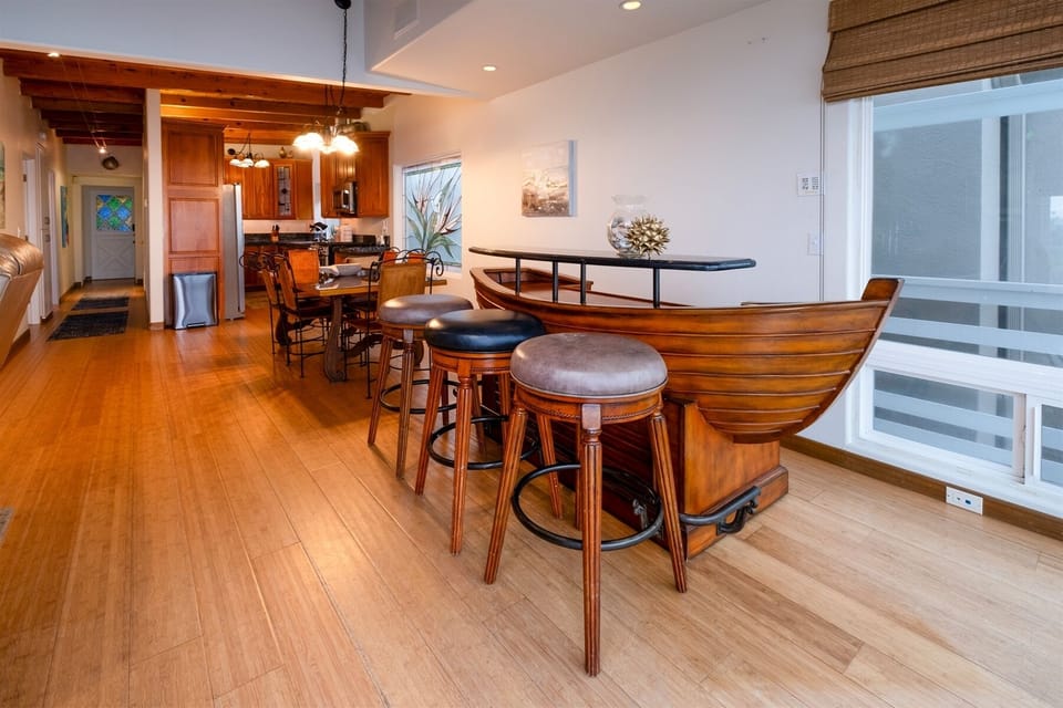 Open flow from living to dining to kitchen