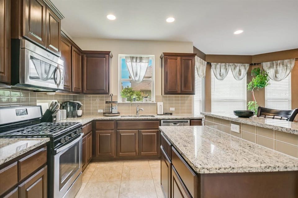 Satisfy your inner chef, cook a great meal for your crew. Enjoy the compliments!