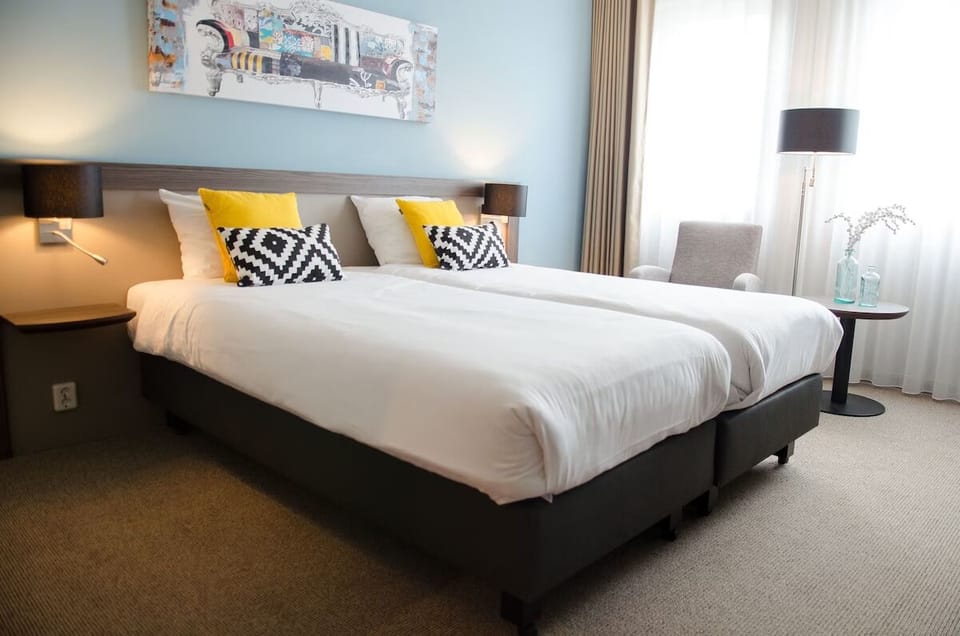Unit with Two Single beds
