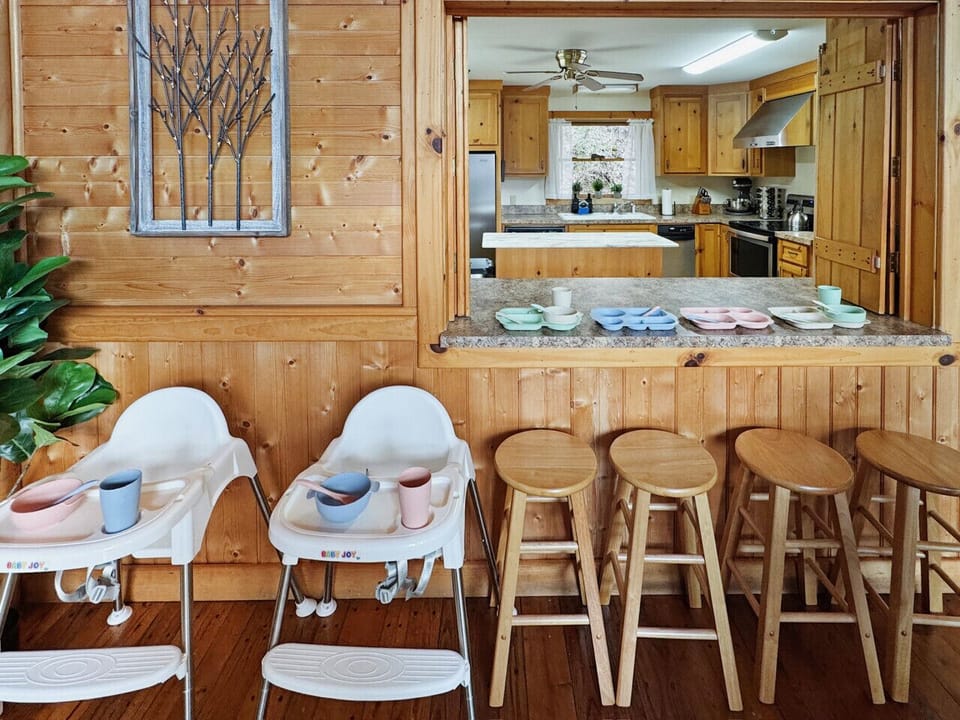 Plenty of seating for kids and infants alike along with child friendly dinnerware!